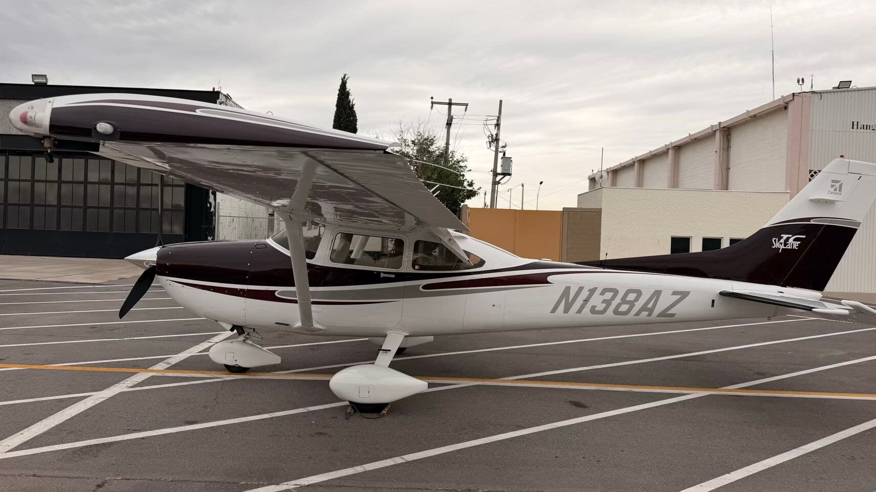 2004 Cessna 182T, photograph 1