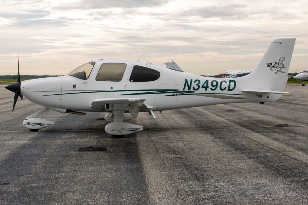 2005 Cirrus SR20 G2, photograph 1