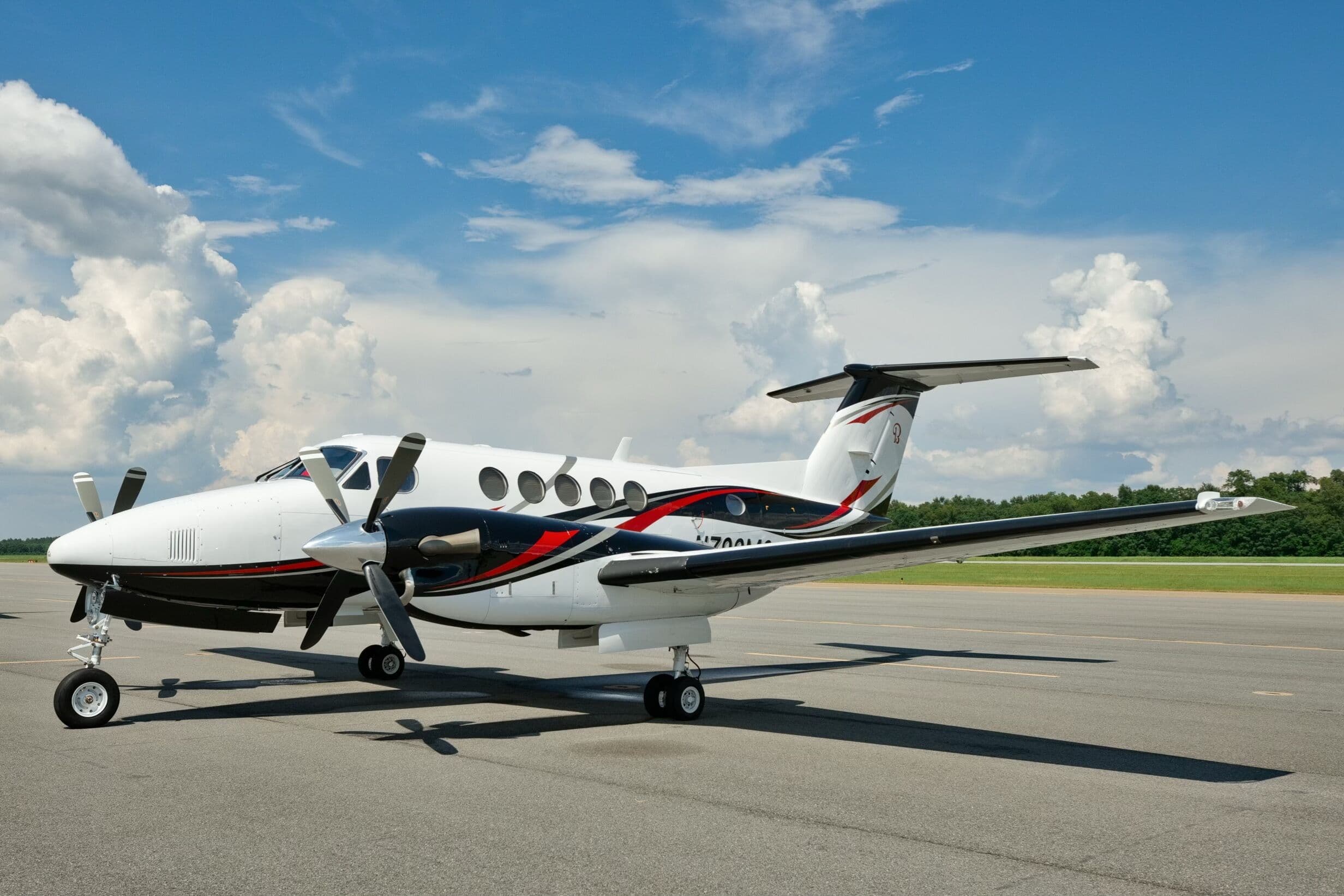 1982 Beechcraft King Air B200, photograph 1