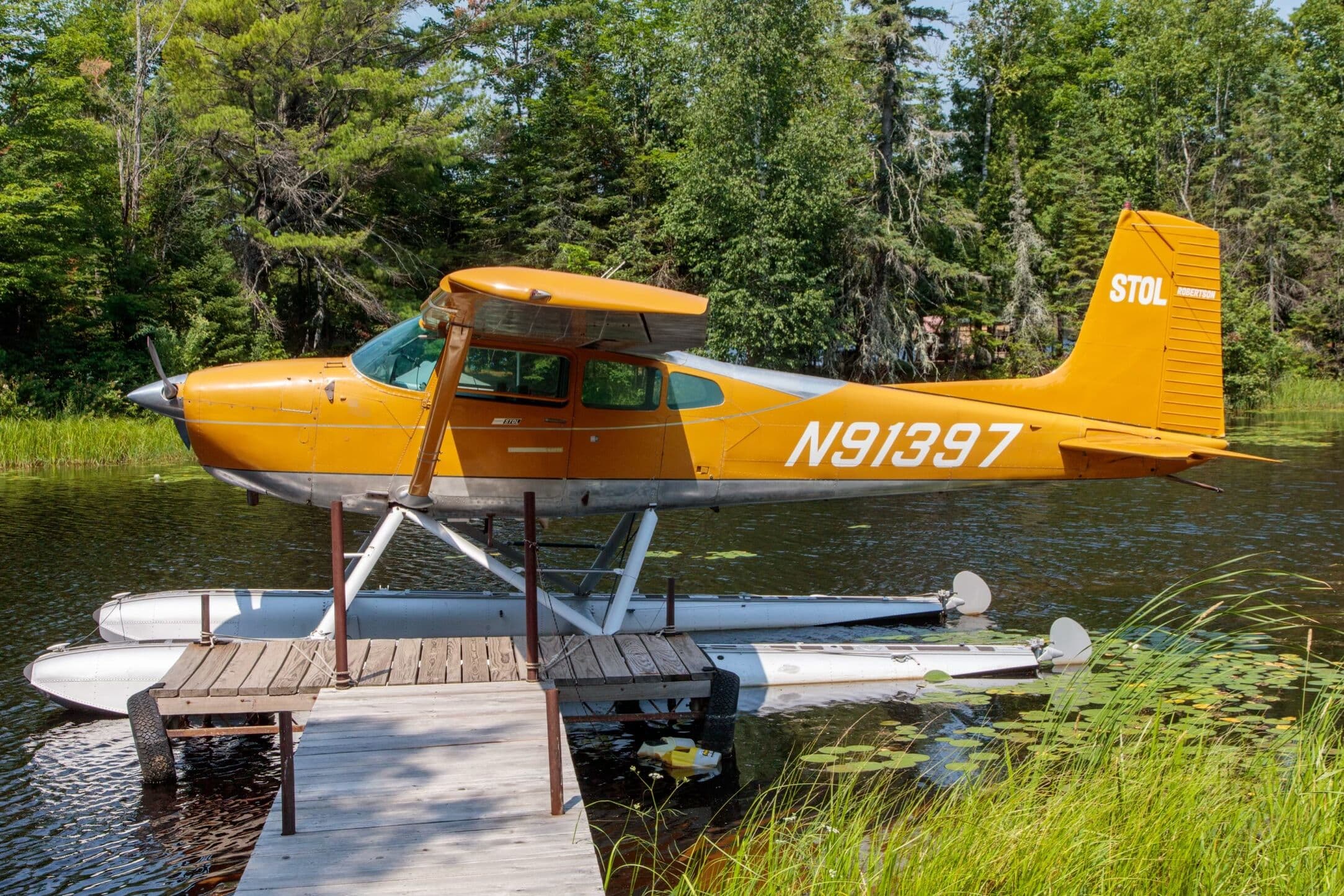 1969 Cessna Skywagon 180, photograph 1